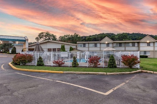 Quality Inn & Suites Vestal Binghamton Near University image 6